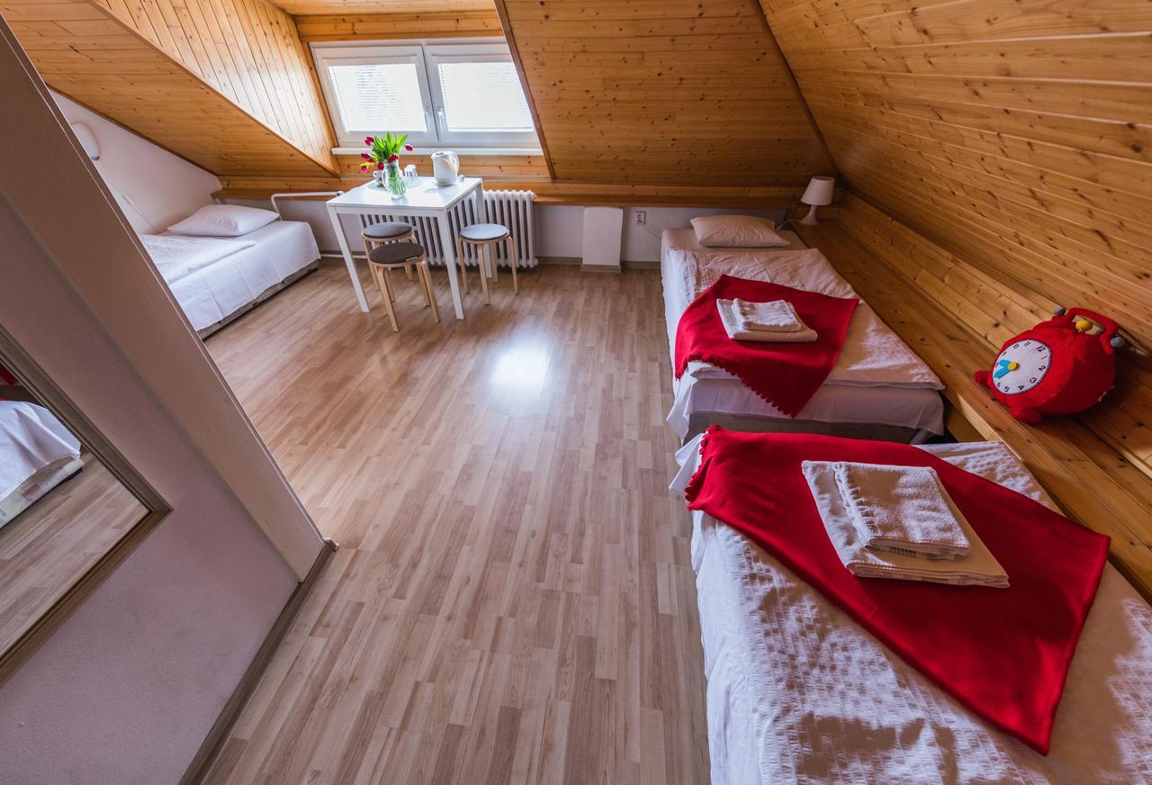 Pension Nika Prague Luaran gambar