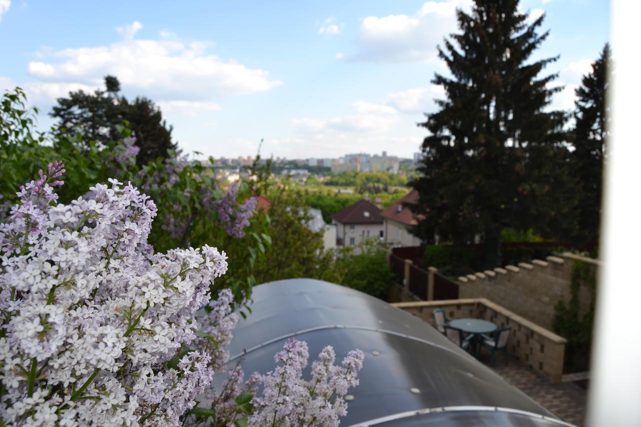 Pension Nika Prague Luaran gambar