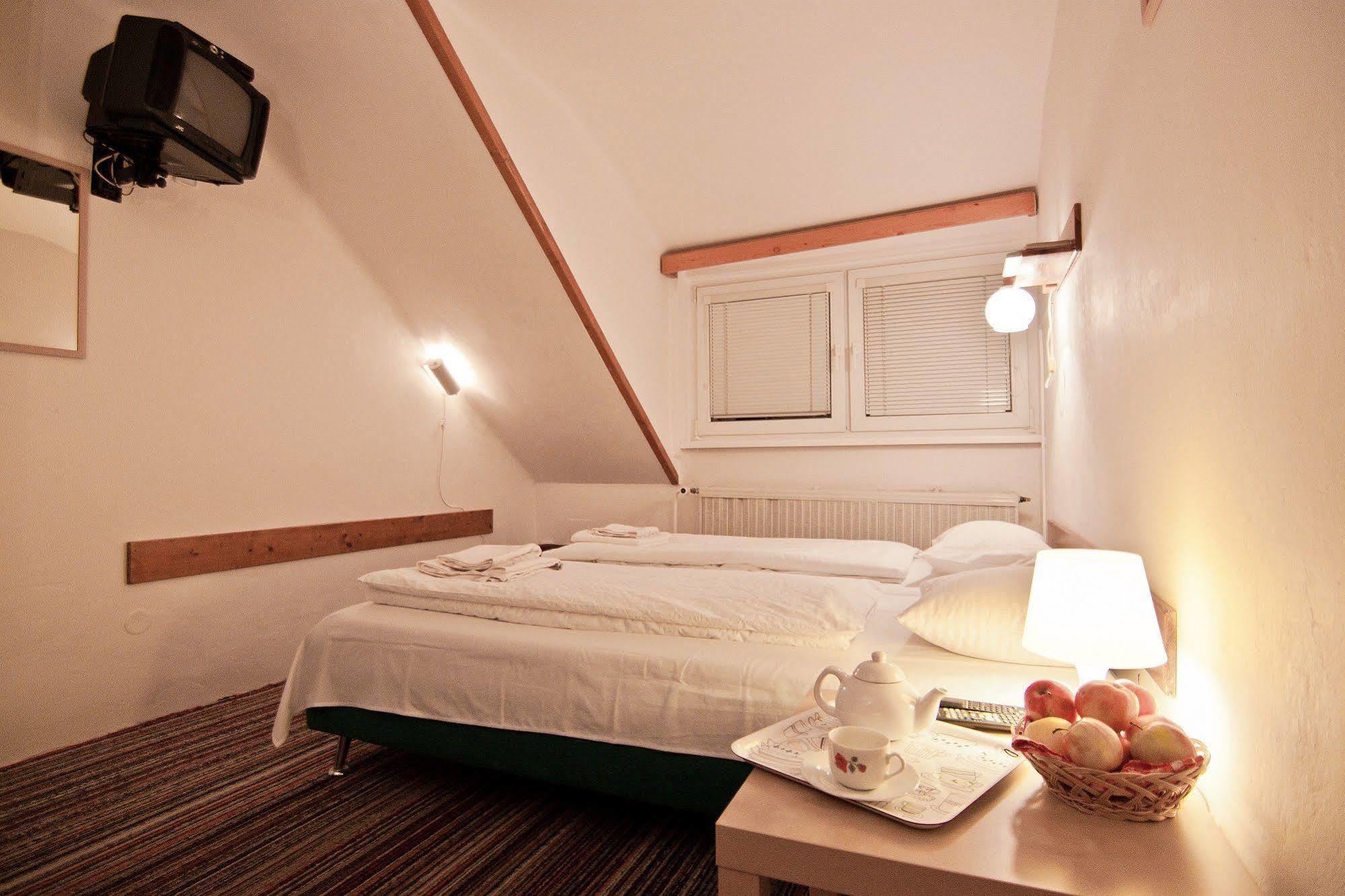 Pension Nika Prague Luaran gambar