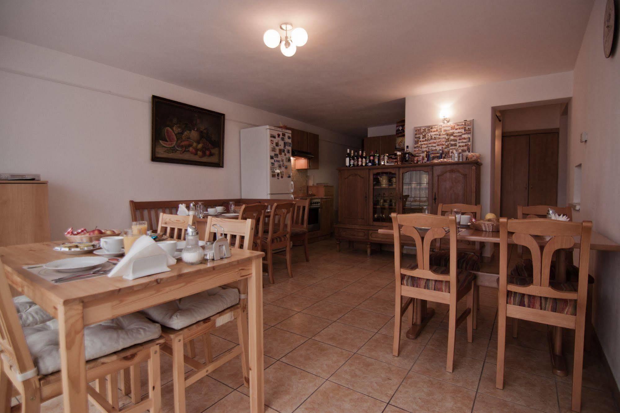 Pension Nika Prague Luaran gambar